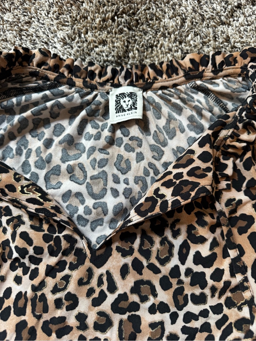 Anne Klein Leopard Print Long Sleeve V-Neck Top - Tan & Black - Picture 2 of 2